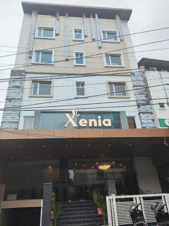 Hotel Xenia Varanasi Exteriör bild
