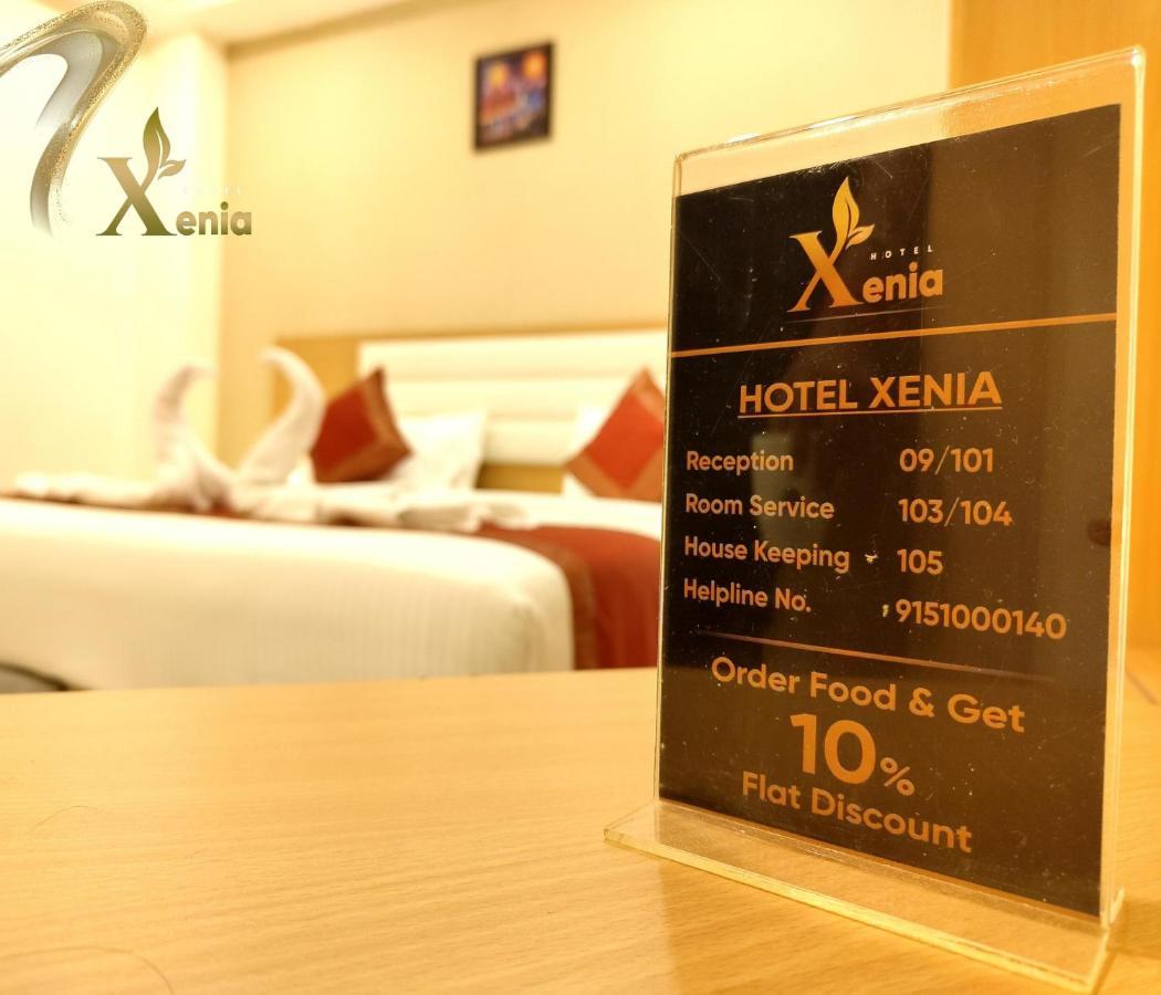 Hotel Xenia Varanasi Exteriör bild