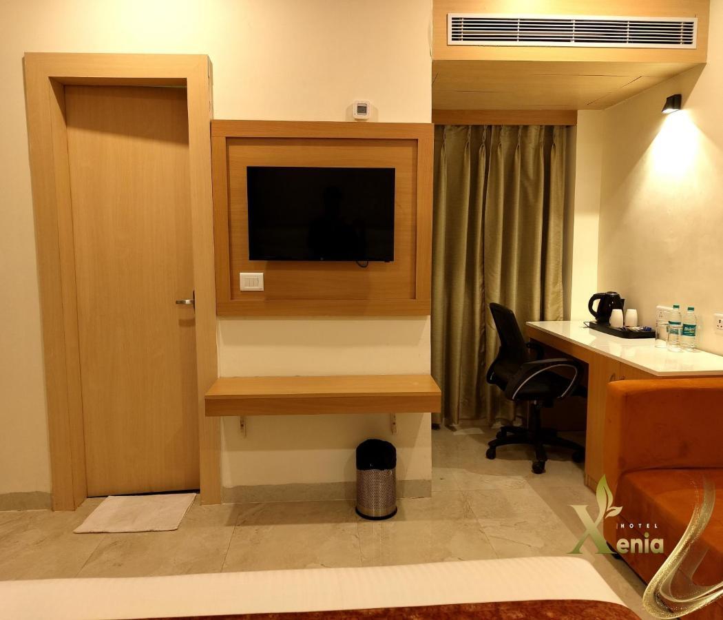 Hotel Xenia Varanasi Exteriör bild