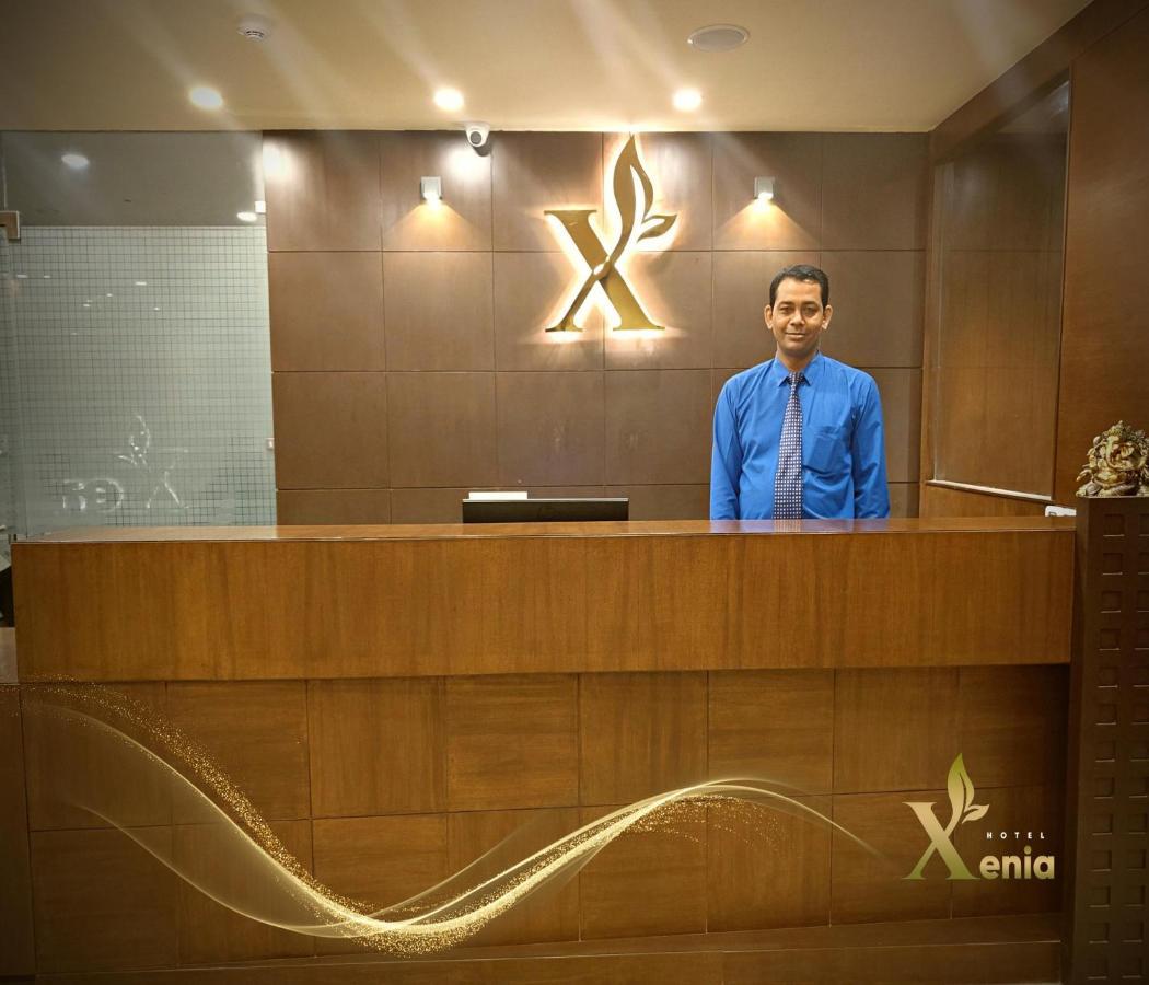 Hotel Xenia Varanasi Exteriör bild