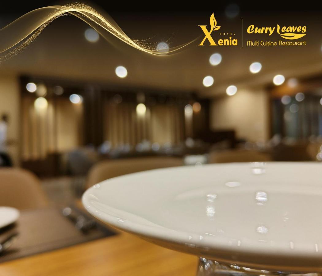 Hotel Xenia Varanasi Exteriör bild